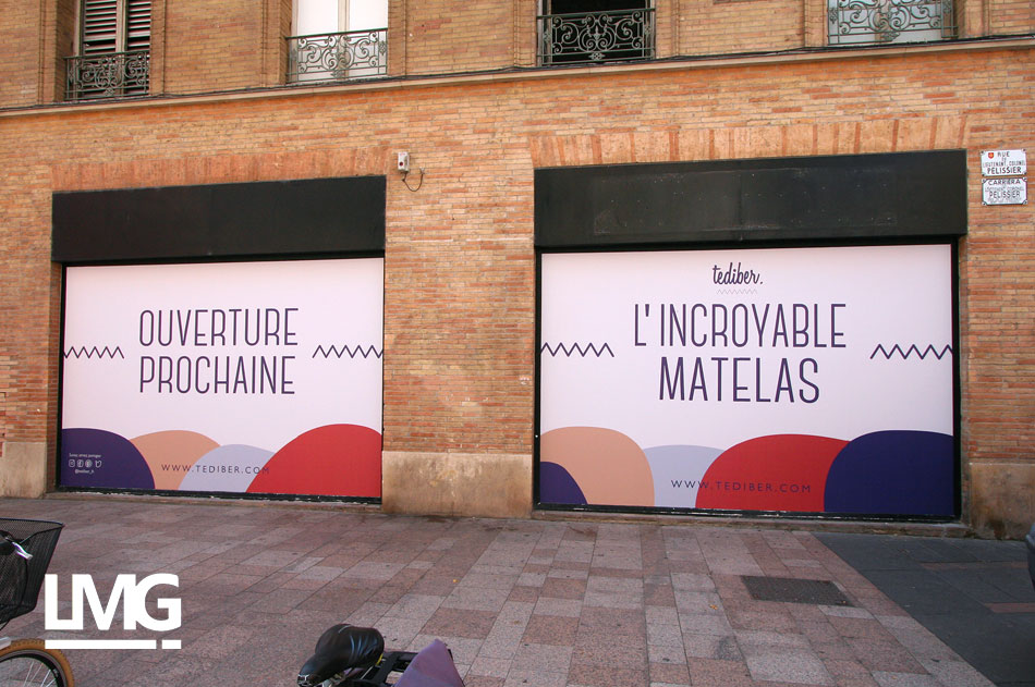 vitrophanie marquage vitrine sur chantier avant ouverture toulouse