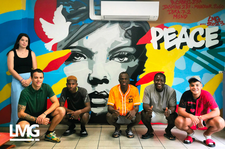 photo atelier de graffiti avec des jeunes travailleurs toulouse
